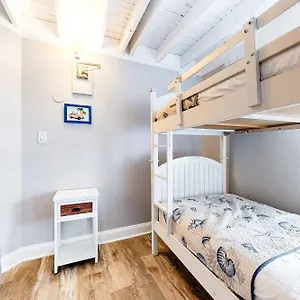 Bay B. Grande Apartment